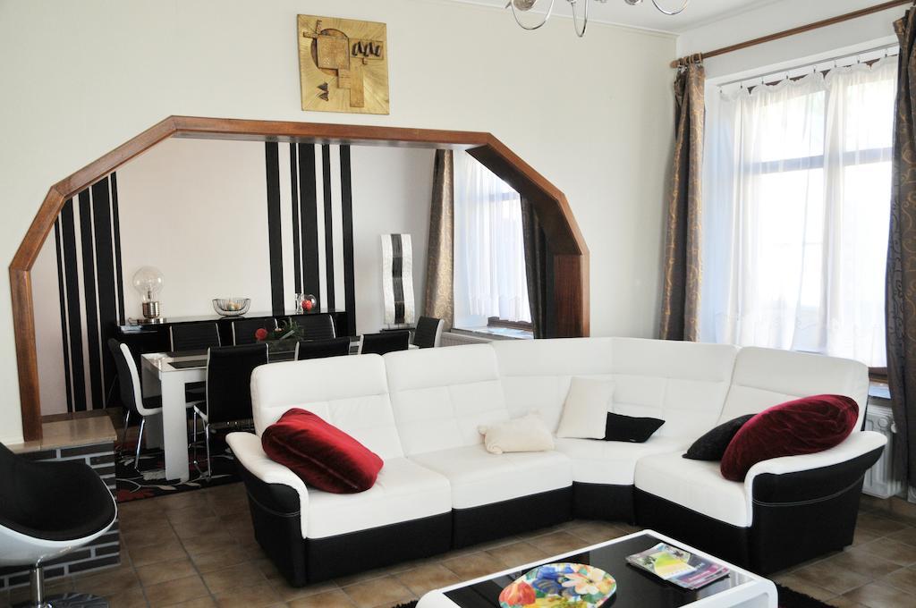 Gite Stone Lodge Bourcy المظهر الخارجي الصورة