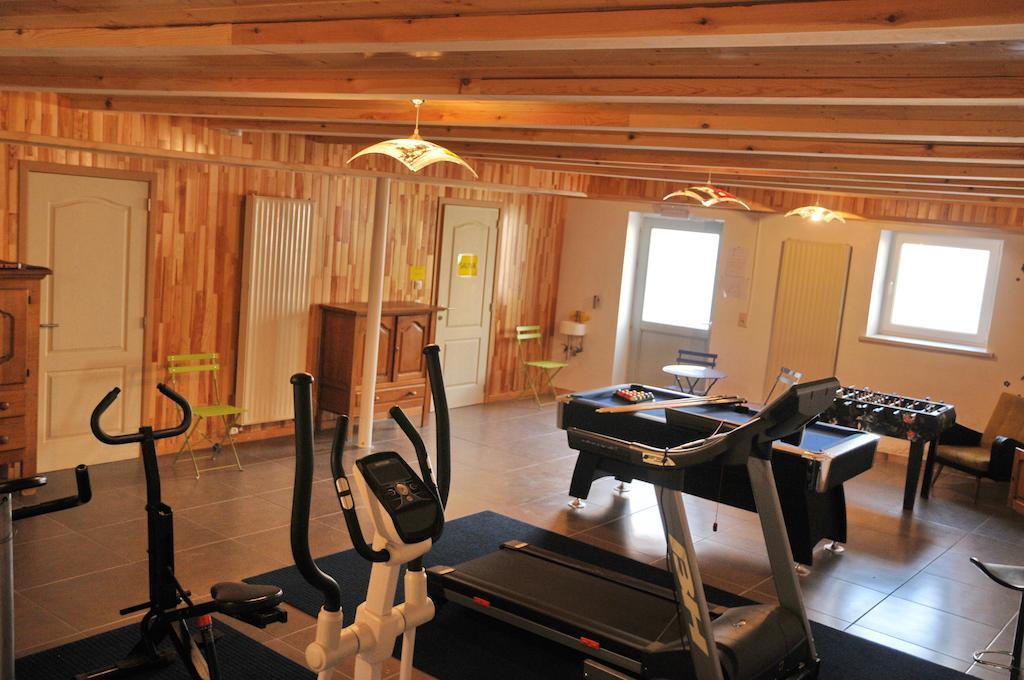 Gite Stone Lodge Bourcy المظهر الخارجي الصورة
