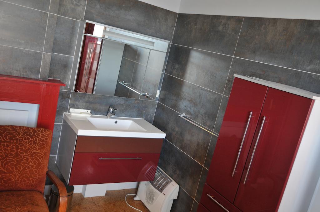 Gite Stone Lodge Bourcy الغرفة الصورة